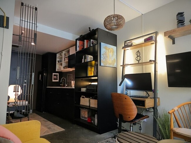 Interior Photo - Summit Flats Contemporary Studios & Lofts