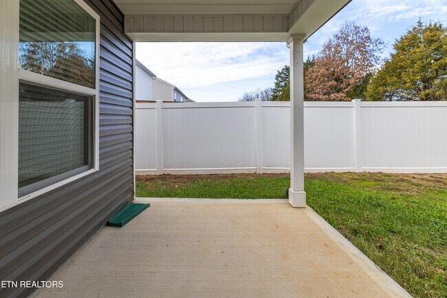 Building Photo - 7452 Game Bird St