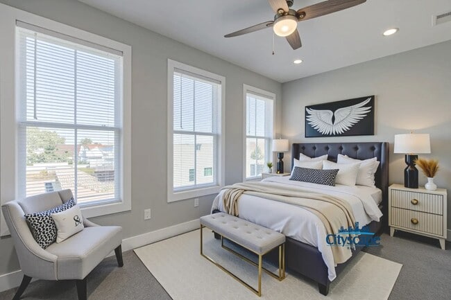 Building Photo - Swanky Newer Home In Church Hill