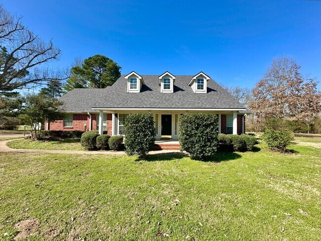 Building Photo - Almost Ready! 3/2/2 On 1 Acre in Brownsboro!