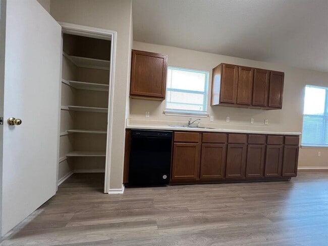 Building Photo - 209 Katy B Ln