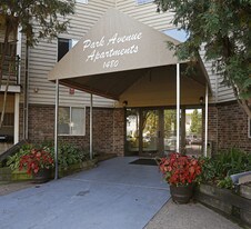 Building Photo - Park Avenue Apartments