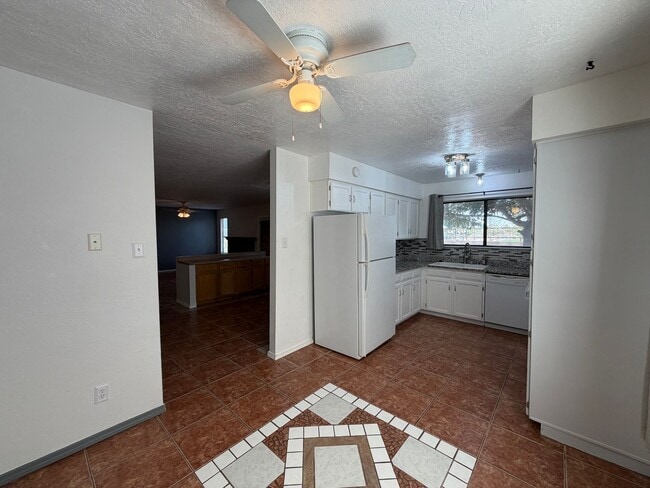 Building Photo - 5812 Brahma Dr NW