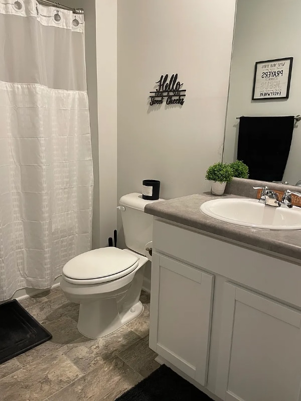 Building Photo - 6189 Whitewater Dr