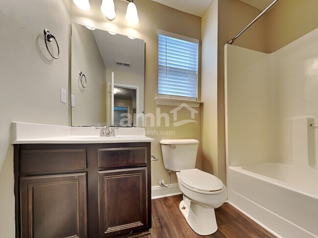 Building Photo - 109 Instructor Ct