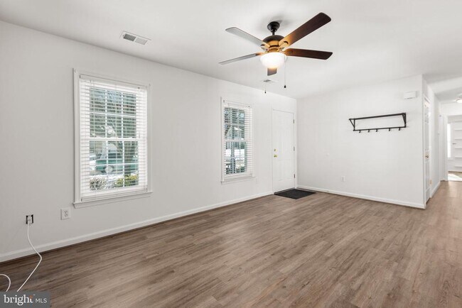 Building Photo - 11806 Camelot Way