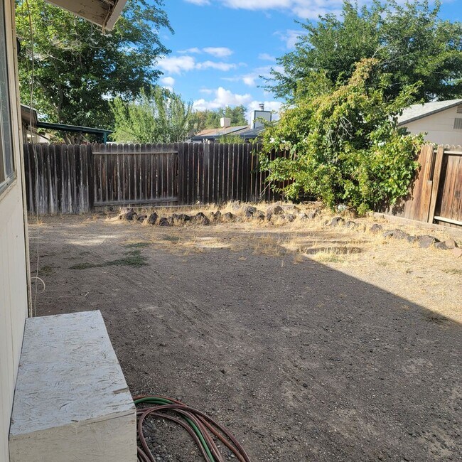 Building Photo - 4 Bedroom Home in Fernley, NV