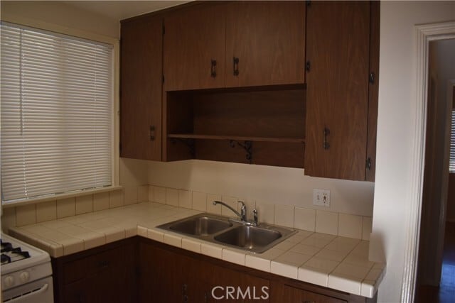 Building Photo - 673 N Rosemary Ln