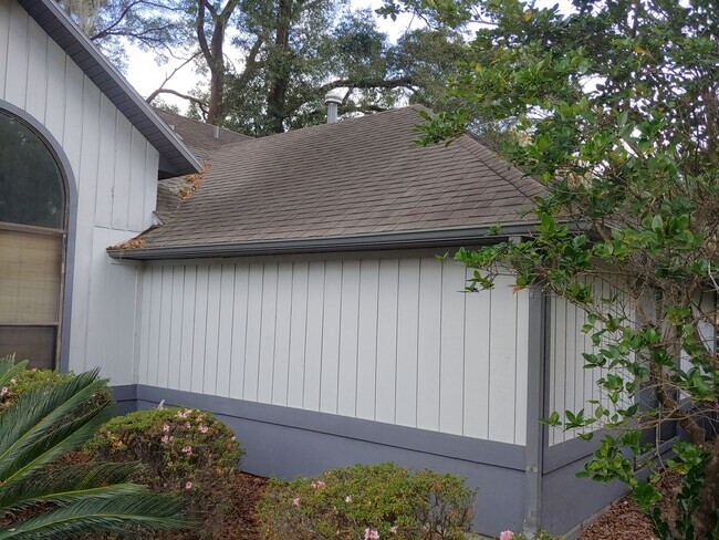 Building Photo - Beautifully Renovated Home in The Reserve!