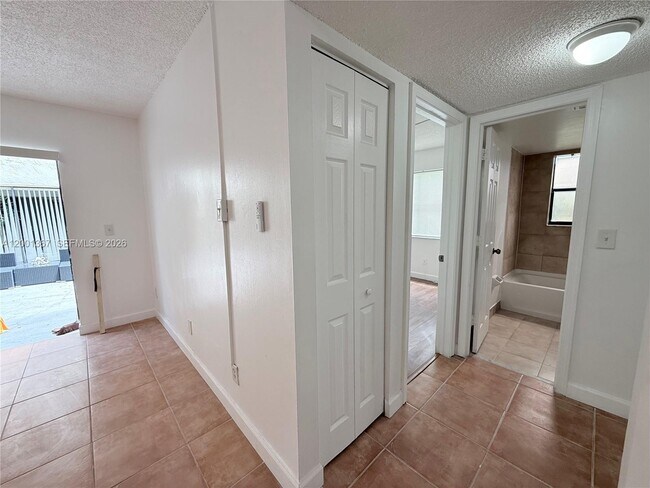 Building Photo - 11120 Royal Palm Blvd