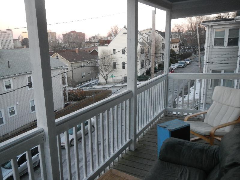 Images are representative samples of the advertised unit. Actual units shown during tours may differ - 16 Stockwell St