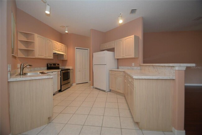 Building Photo - 3 Senora Ct