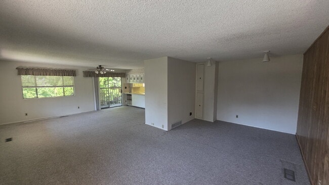 Building Photo - 3565 Eccles Ave