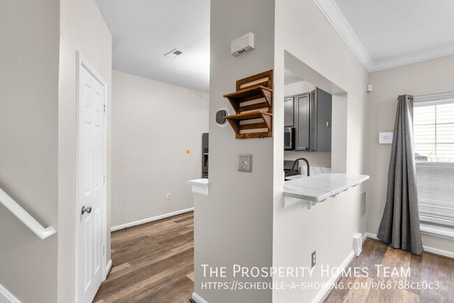 Building Photo - 2012 Cramer Point Ct