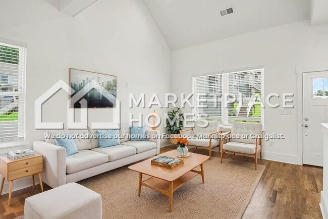 Building Photo - 211 Briar Rd