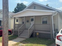 Building Photo - 3 Bedroom and 1 Bath Home With Recent Updates