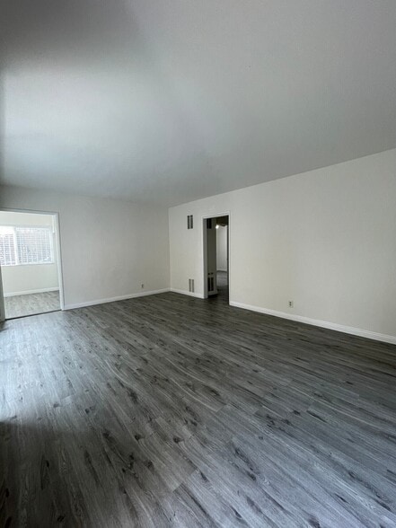 Building Photo - 1337 19th St