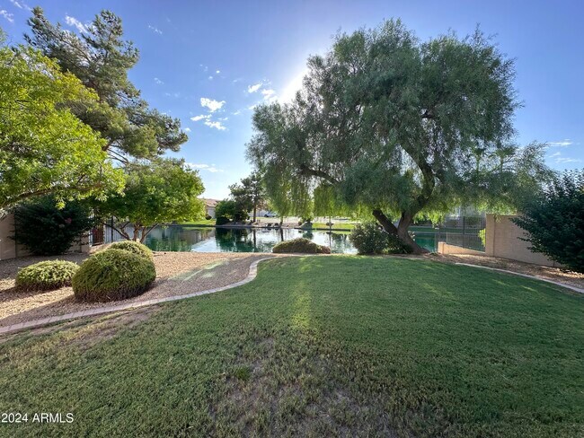 Building Photo - 4660 S Wildflower Dr