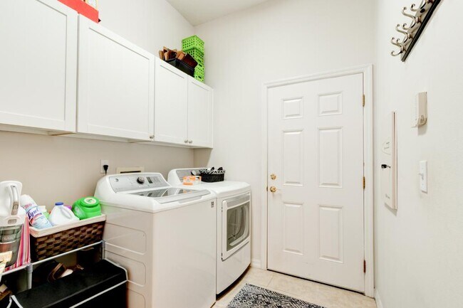 Building Photo - 1106 Hansberry Ct