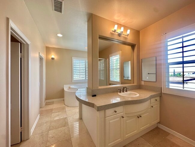 Building Photo - Torrey Hills, Beautiful La Strada Home wit...