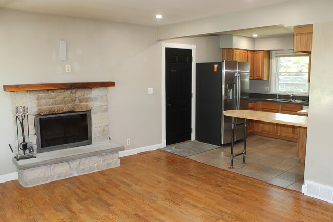 Building Photo - 63 Holly Dr