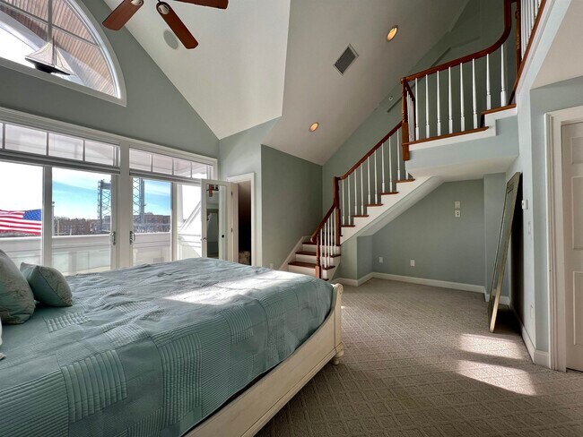 Building Photo - 4 Island Ave