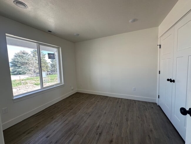 Building Photo - 5955 W 14400 N