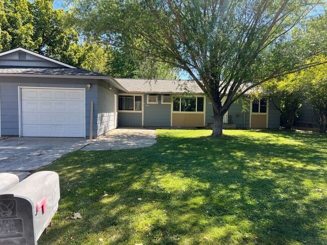 Primary Photo - 1760 S Barlow Ln