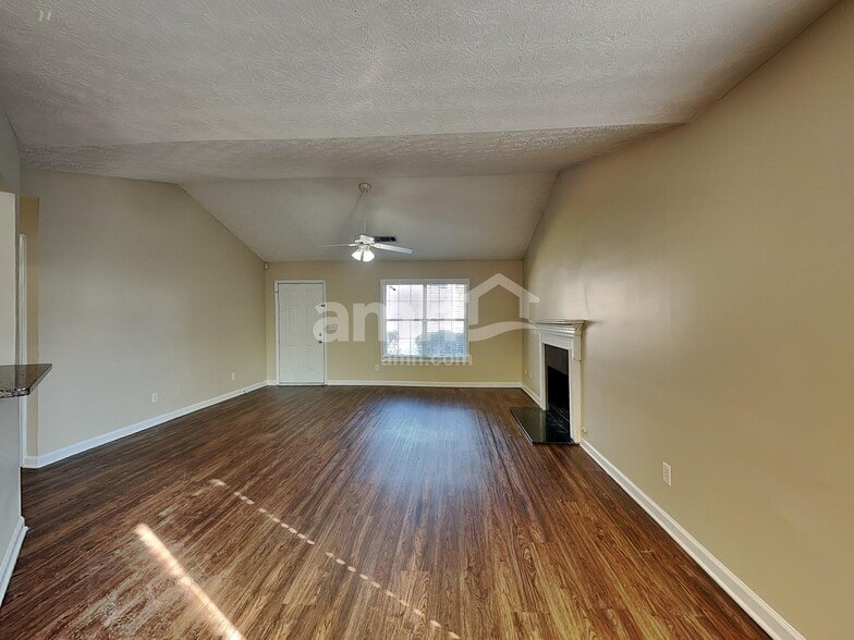 Building Photo - 805 Chatham Park Dr