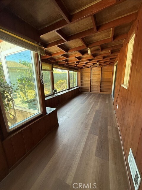 Building Photo - 2325 Las Lunas St