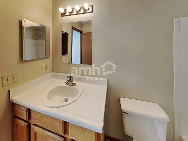 Building Photo - 7181 Candlestone Dr