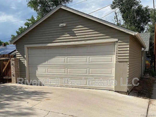Building Photo - 5046 Meade St