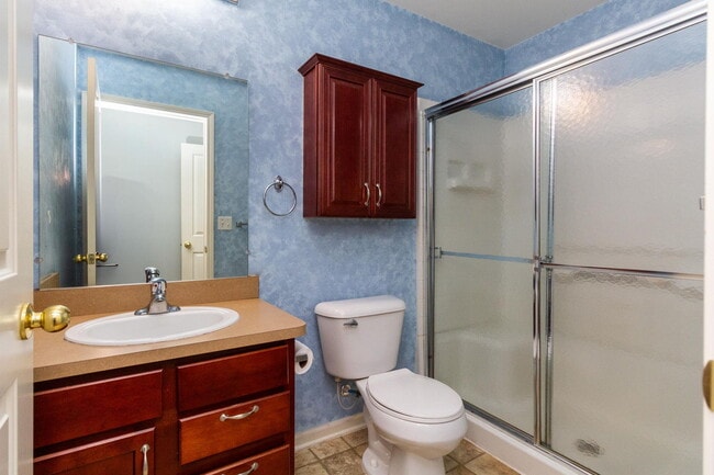 Building Photo - 3839 Norwich Dr