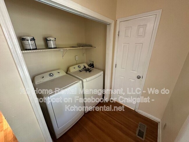 Building Photo - 2826 Harrison St