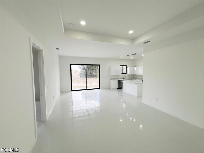 Building Photo - 2113 NW 41st Ave