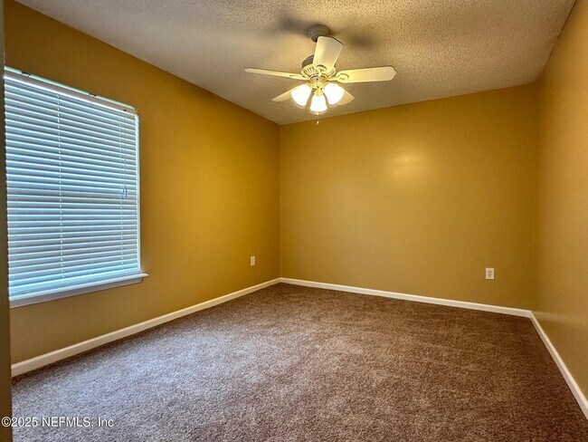 Building Photo - 1318 Yellow Jacket Ct