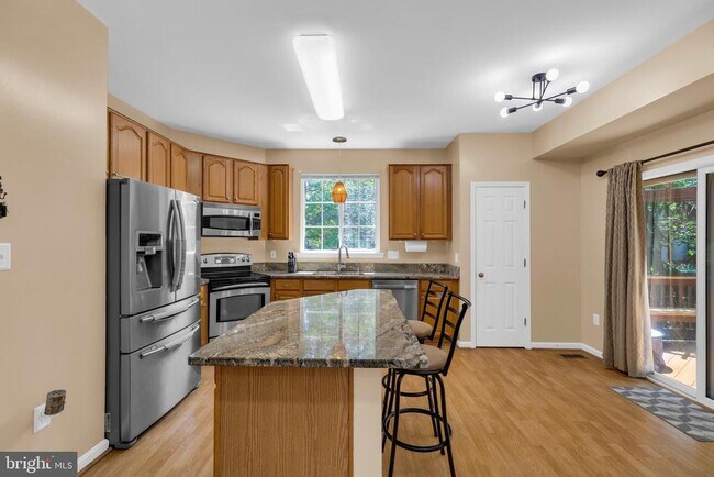 Building Photo - 6802 Dewars Way