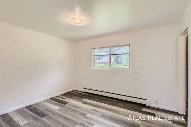 Building Photo - 708 E Alpert Ct