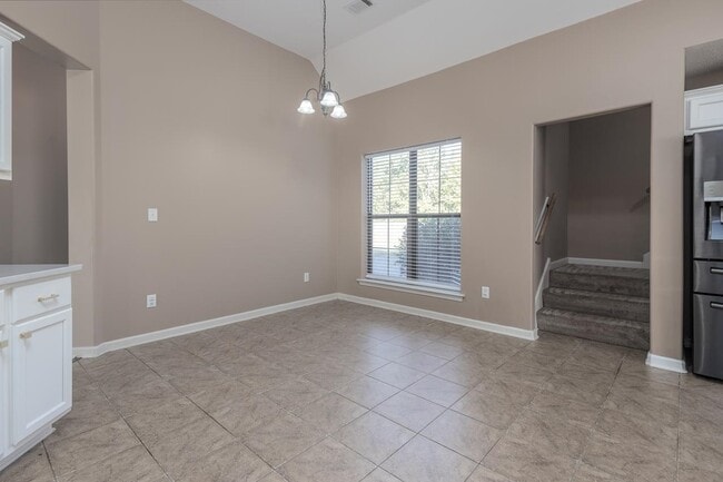 Building Photo - 12387 Bevan Dr