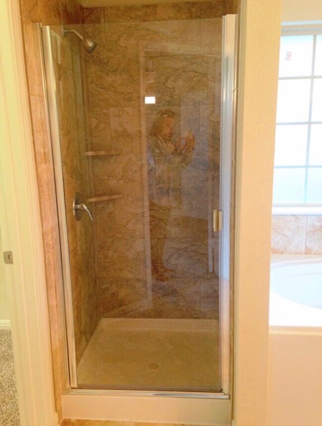 Building Photo - 3 bedroom 2 bath home