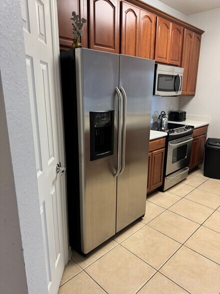 Building Photo - 4114 Breakview Dr