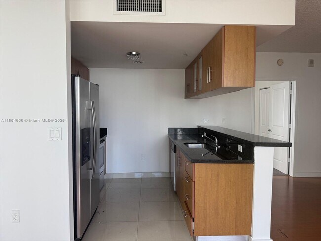 Building Photo - 601 NE 23rd St