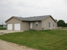 Building Photo - 947 Morey Dr