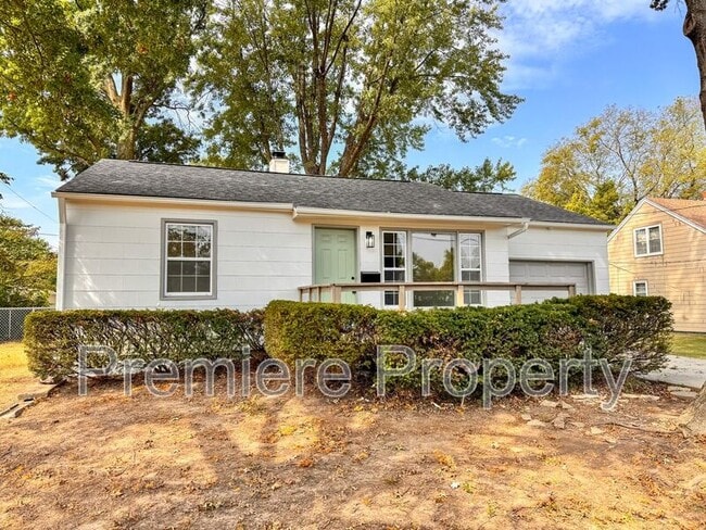 Primary Photo - 6320 Willow Ave