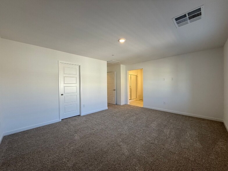 Building Photo - 9660 Axel Fls Ave