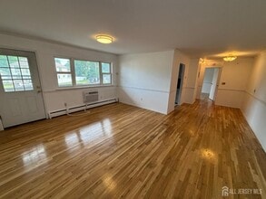 Building Photo - 55 Gill Ln