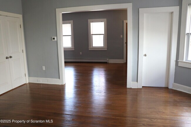 Building Photo - 712 W Lackawanna Ave