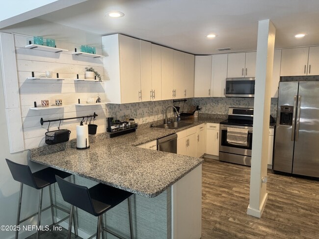Building Photo - 8508 Sturbridge Cir W