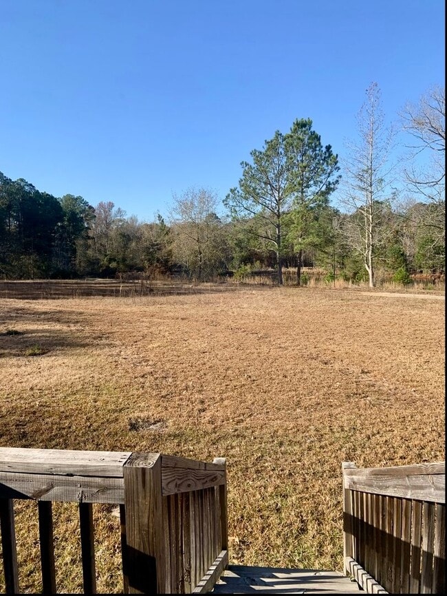 Building Photo - 4 bed/2 bath mobile home