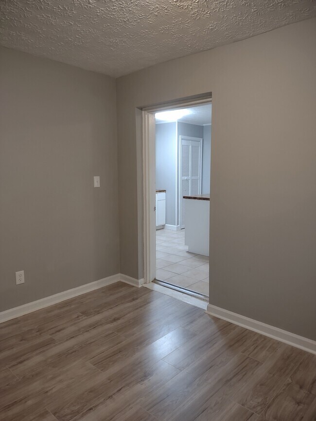 Building Photo - 1453 Clermont Ave